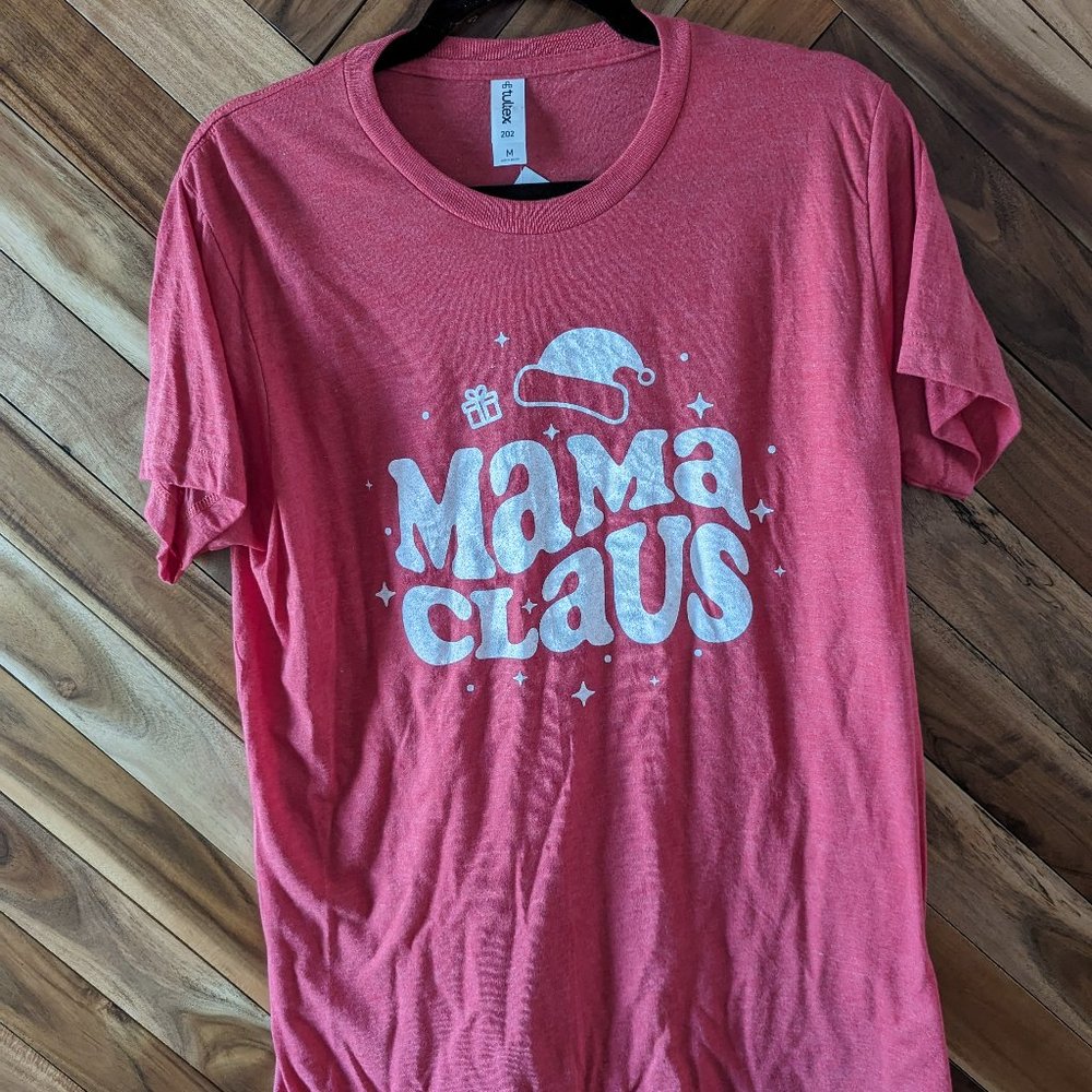 🎉 4 for $25 🎉Tultex Mama Claus Soft Crew Neck Short Sleeve Graphic Tee Red NWT